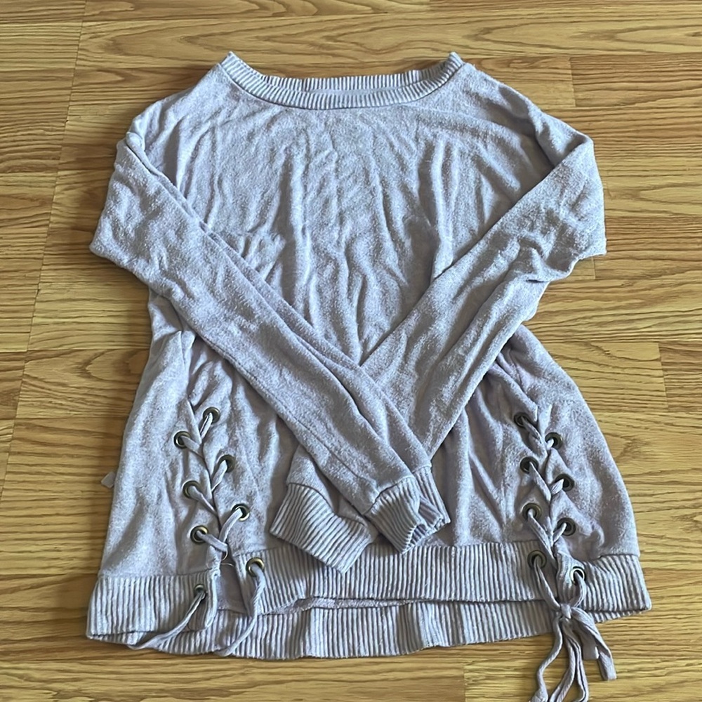 Purple women’s sweater like new